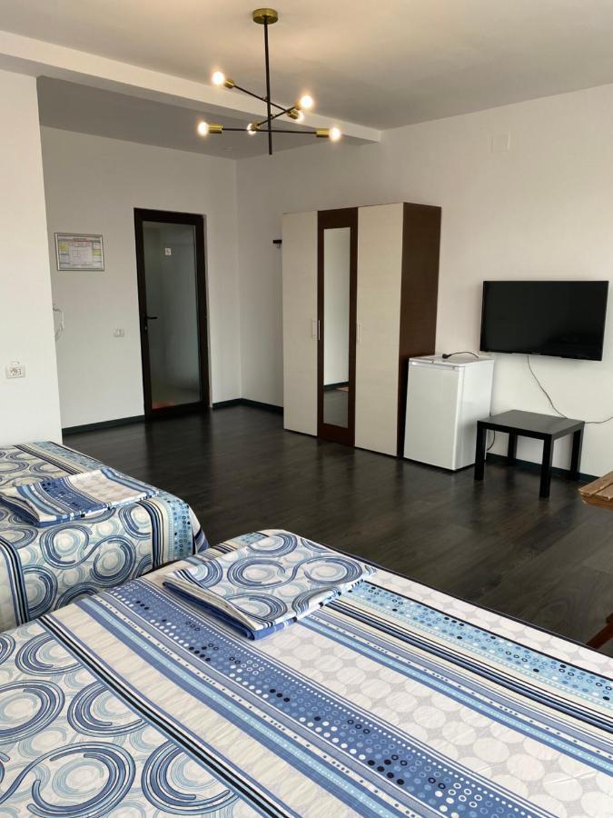 Отель Vila Isabela Костинешти Экстерьер фото